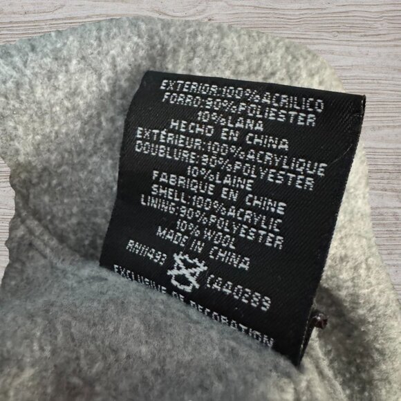 Philadelphia Eagles New Era NFL Pom Pom Beanie Knit Hat - Picture 3 of 5